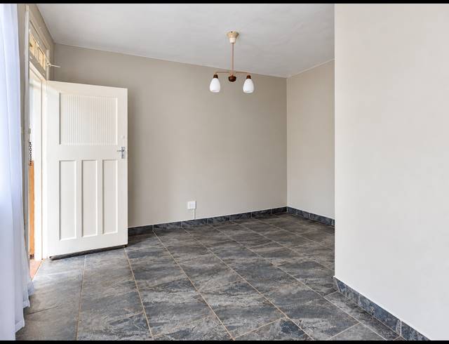2 BEDROOM FLAT FOR SALE IN PEACEHAVEN